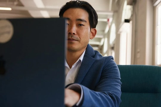 Triệu phú có 11 ngôi nhà nhưng sống cô đơn