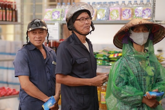 Khởi động 'Siêu thị mini 0 đồng' hỗ trợ vùng bão lũ