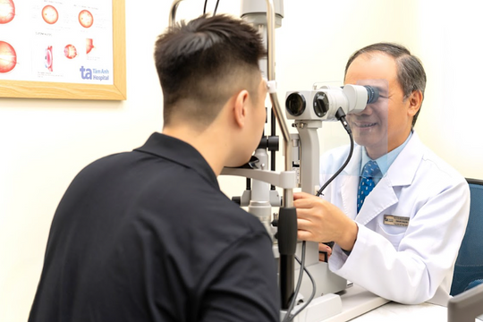 Viêm giác mạc chấm nông là bệnh gì?