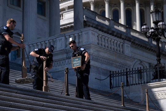 Người Mỹ bắt đầu thấm nỗi đau khi chính phủ đóng cửa