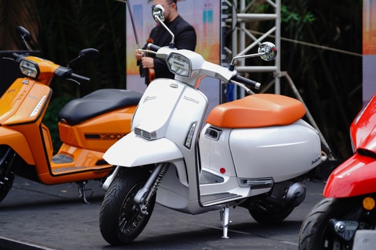 Lambretta G350 - xe ga hoài cổ giá 169 triệu đồng