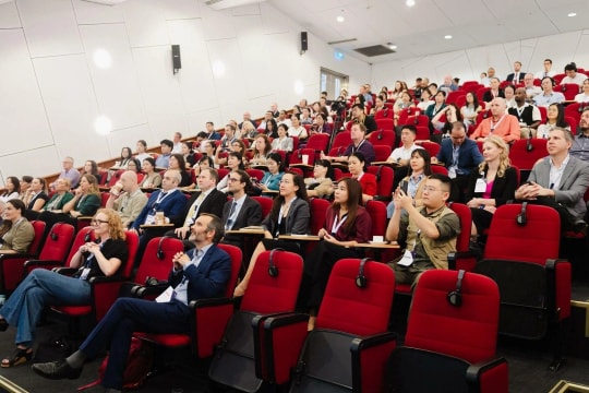 RMIT cùng chuyên gia thúc đẩy chăm sóc sức khỏe, an toàn học đường