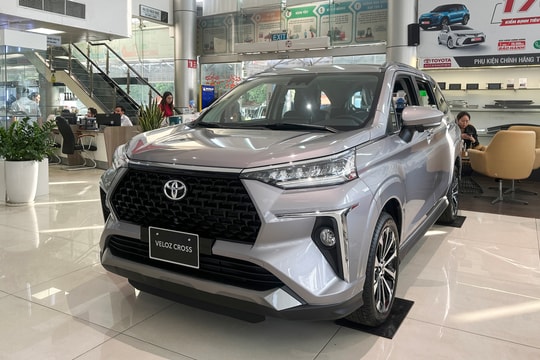 MPV cỡ nhỏ chạy đua giảm giá hàng chục triệu đồng