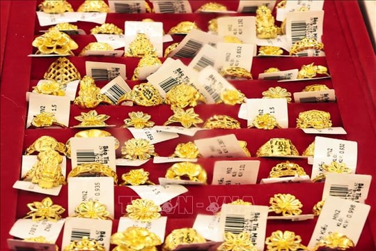 Giá vàng sáng 15/10 niêm yết mức 147,3 triệu đồng/lượng