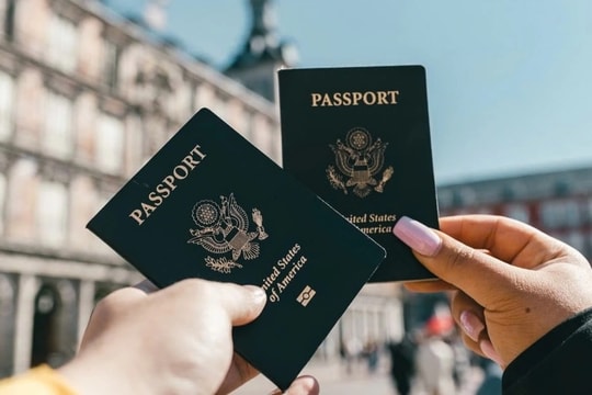 Hộ chiếu Mỹ tụt hạng, châu Á trở thành "ngôi sao mới" trên bản đồ du lịch