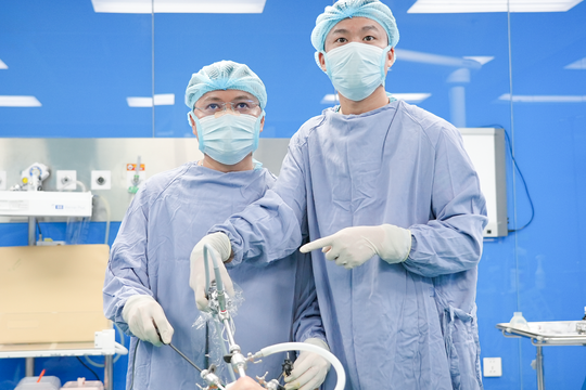 Ưu điểm của phẫu thuật đường miệng trong điều trị ung thư tuyến giáp