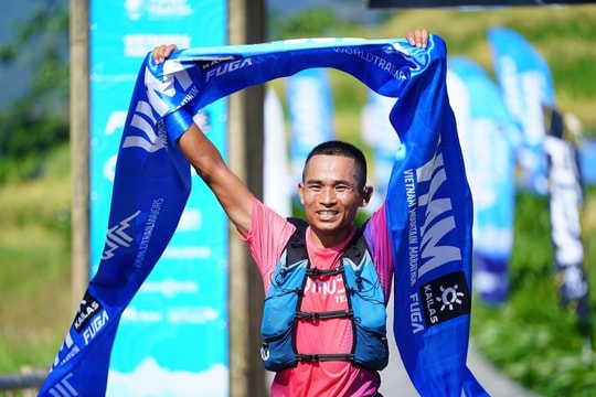 Nhà vô địch trail đi lên từ hàng phở mưu sinh