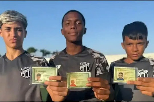 Bộ ba 'Messi, Neymar và Iniesta' tái hiện ở đội trẻ Brazil