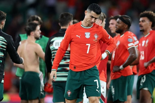 Ronaldo lập kỷ lục ghi bàn ở vòng loại World Cup