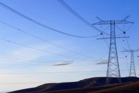 Mạng lưới điện siêu cao áp lớn nhất thế giới của Trung Quốc