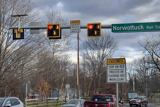 Đèn tín hiệu cho người đi bộ khiến nhiều tài xế vi phạm