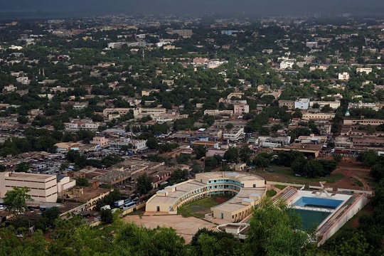 Quốc gia châu Phi yêu cầu người Mỹ cọc 10.000 USD để xin visa