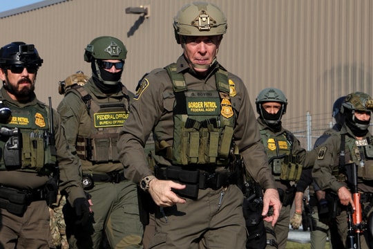 Băng đảng treo thưởng 50.000 USD để ám sát đặc vụ di trú Mỹ