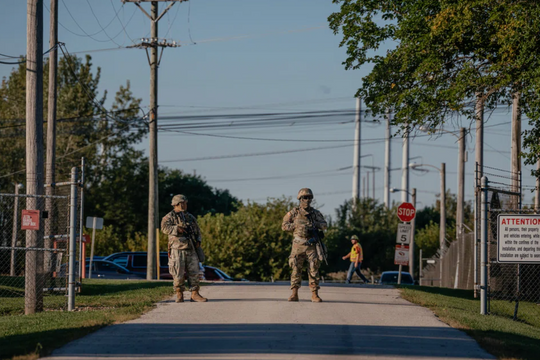 Ông Trump ký lệnh trả lương cho quân nhân Mỹ trong thời gian chính phủ đóng cửa