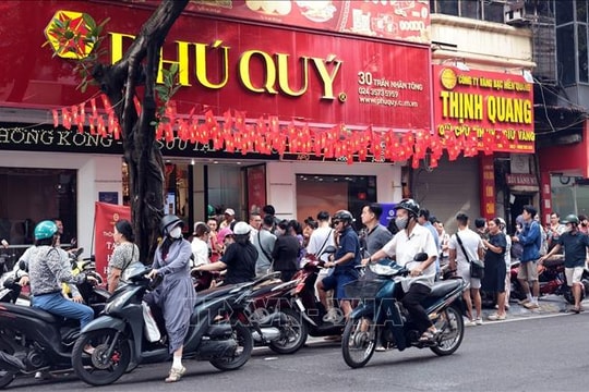 Chuyên gia khuyến cáo thận trọng khi thị trường vàng biến động mạnh