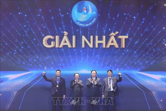 Trao giải Cuộc thi và Triển lãm ảnh nghệ thuật cấp quốc gia 'Tổ quốc bên bờ sóng' lần thứ III năm 2025