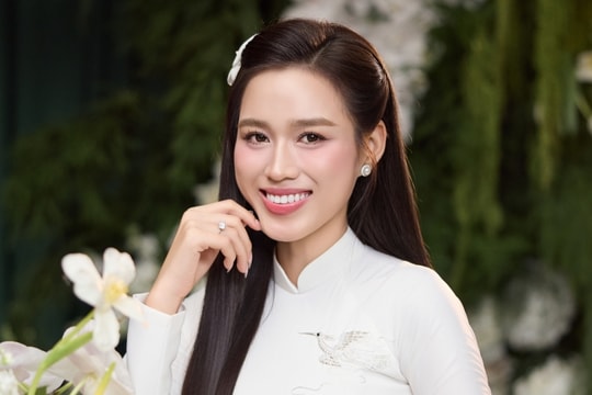 Áo dài ăn hỏi của vợ chồng Hoa hậu Đỗ Thị Hà