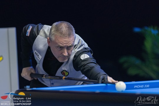 Tình huống chơi đẹp của thiên tài billiards thế giới