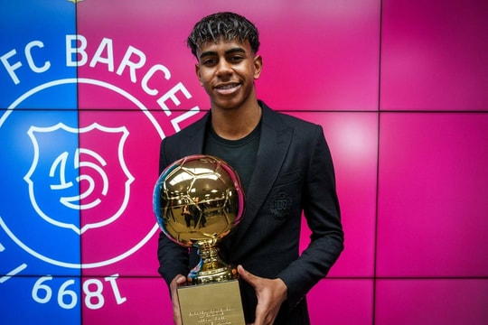 Yamal không được đua giải Cậu Bé Vàng 2025