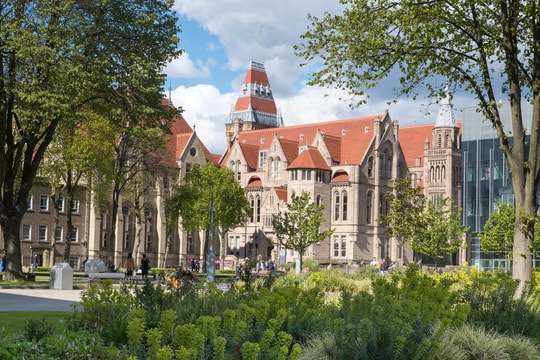 Anh rút ngắn thời gian ở lại sau tốt nghiệp của du học sinh