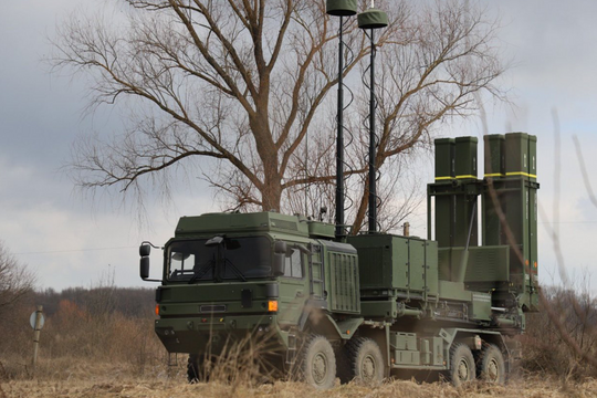 Đức cam kết chuyển thêm đạn Patriot, tổ hợp IRIS-T cho Ukraine