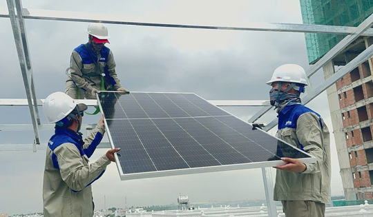 Triển khai gói ưu đãi điện mặt trời mái nhà, có dễ?