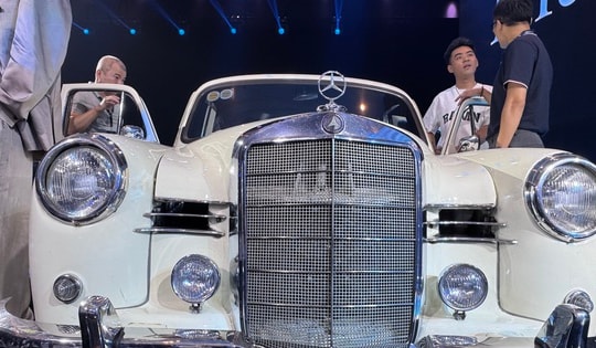 Dàn xe cổ hội tụ, nhiều người mê đắm