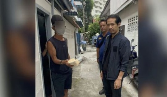 Đang đi đường, người đàn ông sốc nặng khi nhặt được túi tiền mặt hơn 182 triệu đồng