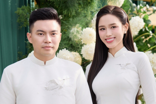 Đám cưới Đỗ Thị Hà tổ chức bên bờ sông Nhật Lệ, rạp cưới mái vòm