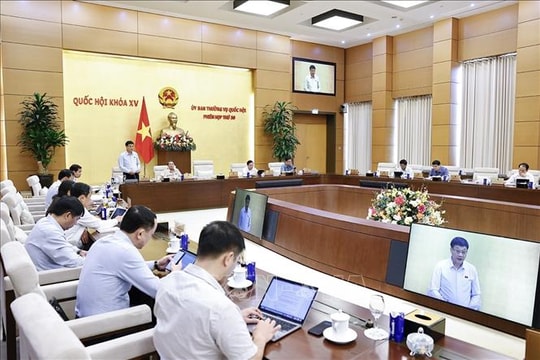 Ủy ban Thường vụ Quốc hội thông qua Nghị quyết điều chỉnh mức giảm trừ gia cảnh