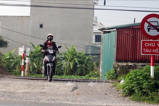 Ninh Bình xóa bỏ lối đi tự mở qua đường sắt