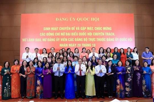 Chủ tịch Quốc hội Trần Thanh Mẫn gặp mặt nữ đại biểu Quốc hội, nữ lãnh đạo thuộc Đảng ủy Quốc hội