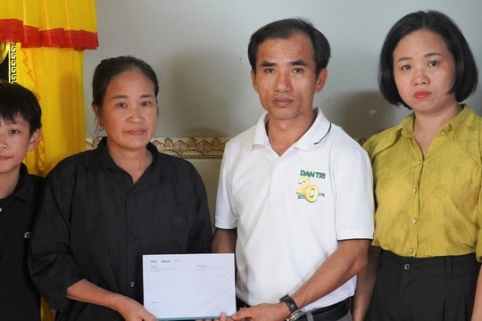 "Bạn đọc Dân trí giúp đồng bào miền Trung sớm ổn định cuộc sống sau bão"
