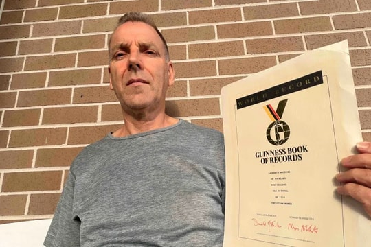 Nỗi khổ của người đàn ông tên dài 6 trang giấy