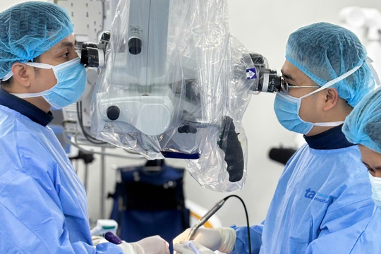 Thoát vị đĩa đệm chèn ép tủy cổ gây yếu liệt tay chân