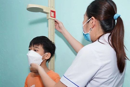 Vitamin K2 tác động lên chiều cao thế nào