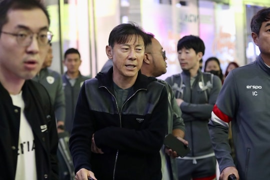 Hé lộ việc HLV Shin Tae-yong bị cầu thủ nhập tịch Indonesia 'bẻ ghế'