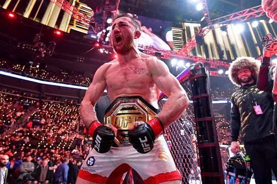 Võ sĩ UFC lập kỷ lục bảo vệ đai vô địch 4 lần trong 1 năm