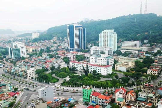 Quảng Ninh hỗ trợ hai triệu đồng mỗi tháng cho cán bộ đi làm xa