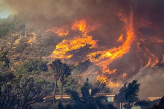 Lượng CO2 toàn cầu đạt mức cao kỷ lục