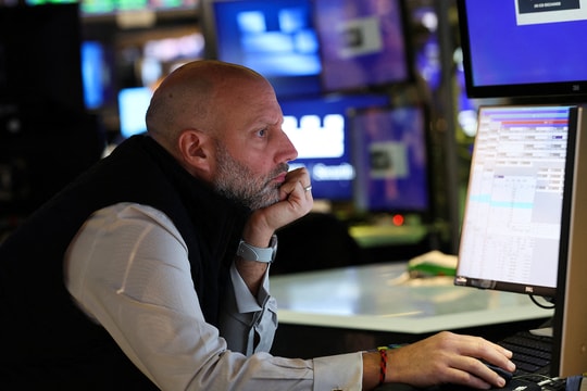 Người thu nhập thấp ở Mỹ đổ xô chơi chứng khoán