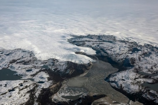 Đảo lớn nhất thế giới đang nhỏ dần