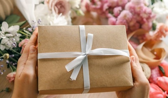 Quà 20/10 thiết thực: Đâu là lựa chọn xu hướng dịp lễ 2025?