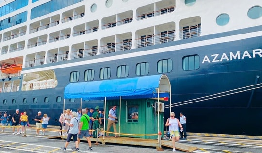 Diễn biến mới vụ doanh nghiệp "ngồi trên lửa" do cảng ngưng đón khách tàu biển