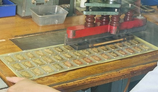 Vì sao Vietcombank, Techcombank không tự sản xuất vàng miếng mà muốn đi thuê gia công?