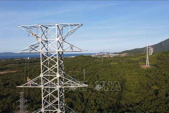 Truyền tải điện Quốc gia đề nghị Nghệ An bàn giao mặt bằng dự án điện nhập khẩu