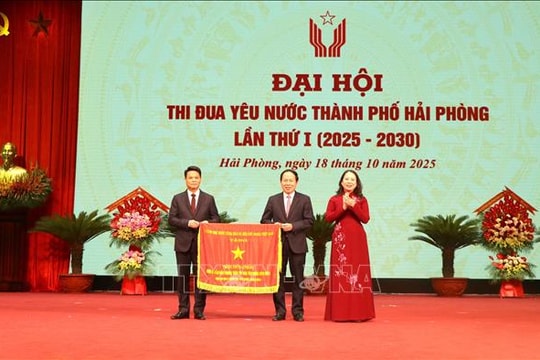 Thi đua phát triển kinh tế gắn với xây dựng văn hóa, con người Hải Phòng