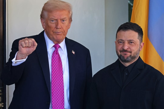 Kế hoạch ba bước giúp ông Zelensky thay đổi phong cách ăn mặc