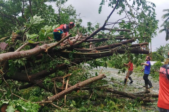 Hàng nghìn người Philippines sơ tán vì bão Fengshen