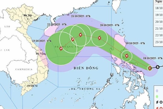 Áp thấp nhiệt đới gần Biển Đông mạnh lên thành bão